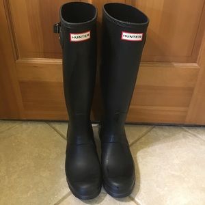 Tall Hunter Black Boots Size 8